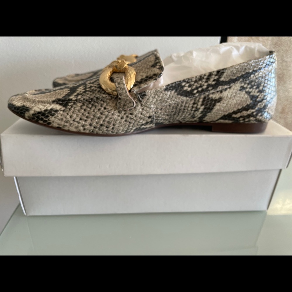 Snake flats